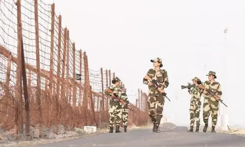 Manipur के आदिवासी संगठनों ने भारत-म्यांमार सीमा पर बाड़ लगाने का विरोध Manipur के आदिवासी संगठनों ने भारत-म्यांमार सीमा पर बाड़ लगाने का विरोध