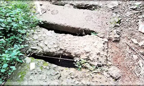 GOA: कंक्रीट नाली स्लैब ढहने के कगार पर GOA: कंक्रीट नाली स्लैब ढहने के कगार पर