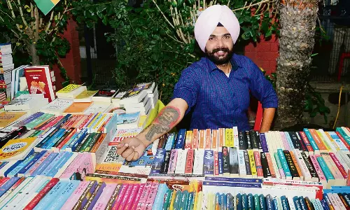 Sidhu मूसेवाला से प्रेरित किताबों के प्रति प्रेम