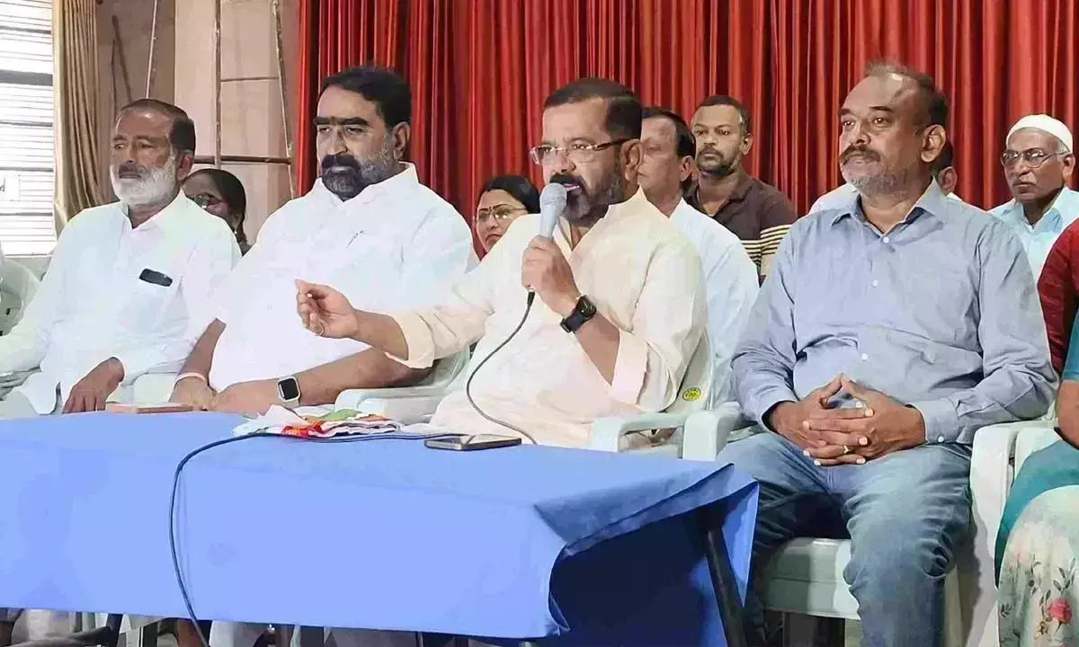 नैनी ने  KTR की आलोचना का जवाब दियानैनी ने केटीआर की आलोचना का जवाब दिया