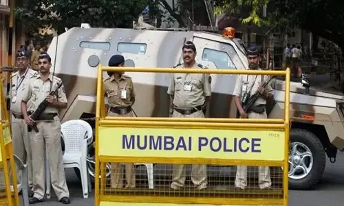 Mumbai: प्लास्टिक बैग में सात टुकड़ों में कटा हुआ आदमी का शव मिला Mumbai: प्लास्टिक बैग में सात टुकड़ों में कटा हुआ आदमी का शव मिला