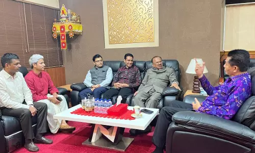 Jaipur: देवनानी ने योग शुरू करने का दिया सुझाव, बाली सरकार को राजस्थान में निवेश का निमंत्रण Jaipur: देवनानी ने योग शुरू करने का दिया सुझाव, बाली सरकार को राजस्थान में निवेश का निमंत्रण