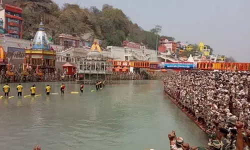 Maha Kumbh 2025 में 40,000 रिचार्जेबल लाइटें लगेंगी