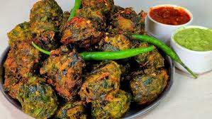 palak pakora: चाय के साथ बनाएं पालक के पकोड़े, आसान रेसिपी