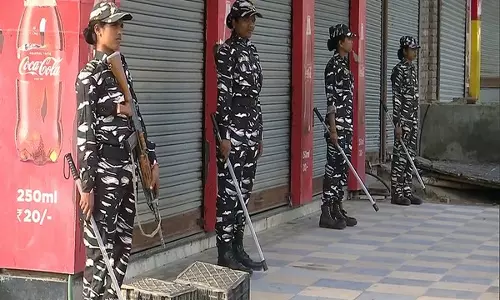 Manipur के जिरीबाम में पांच या अधिक व्यक्तियों के एकत्र होने पर निषेधाज्ञा जारी Manipur के जिरीबाम में पांच या अधिक व्यक्तियों के एकत्र होने पर निषेधाज्ञा जारी
