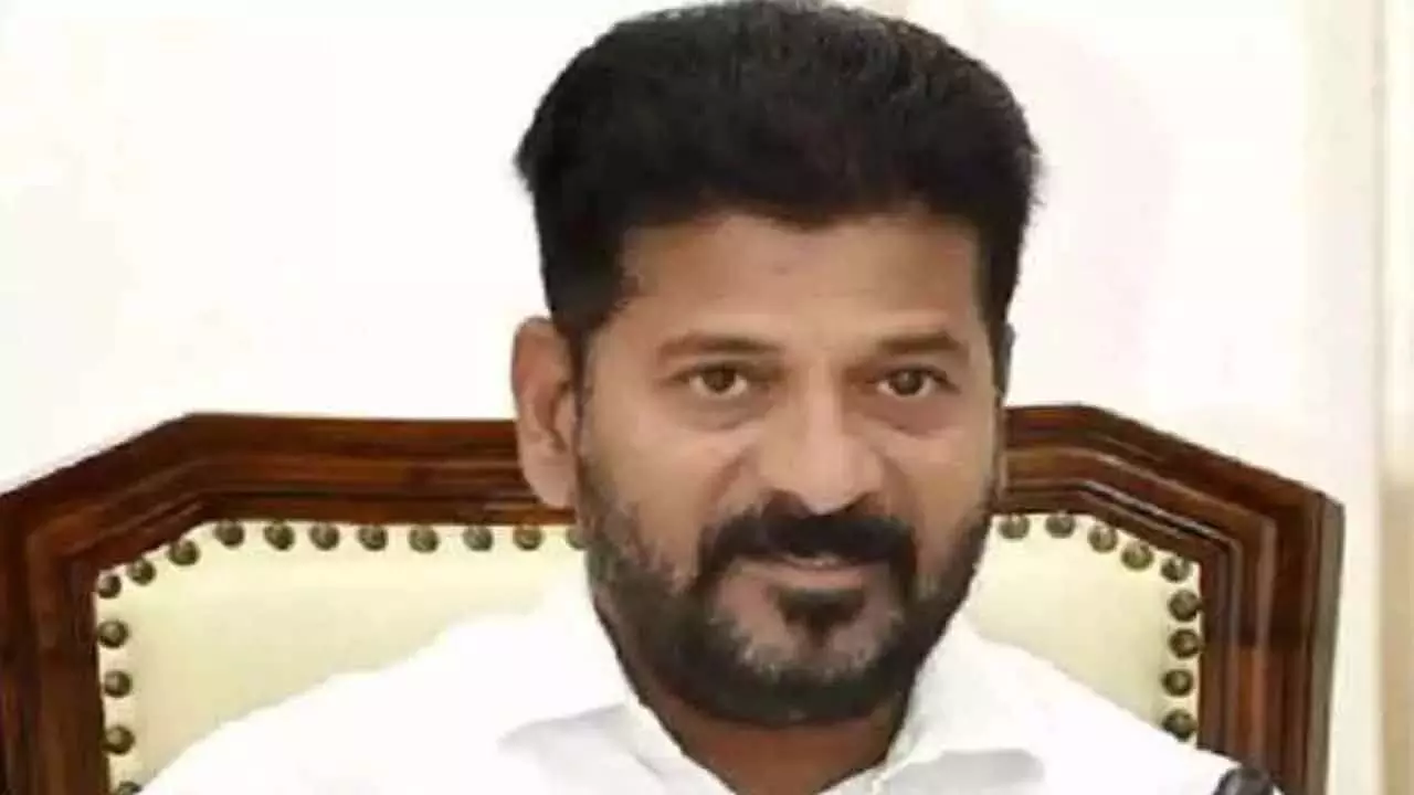 CM Revanth Reddy कांग्रेस नेताओं से बातचीत के लिए दिल्ली रवाना हुए