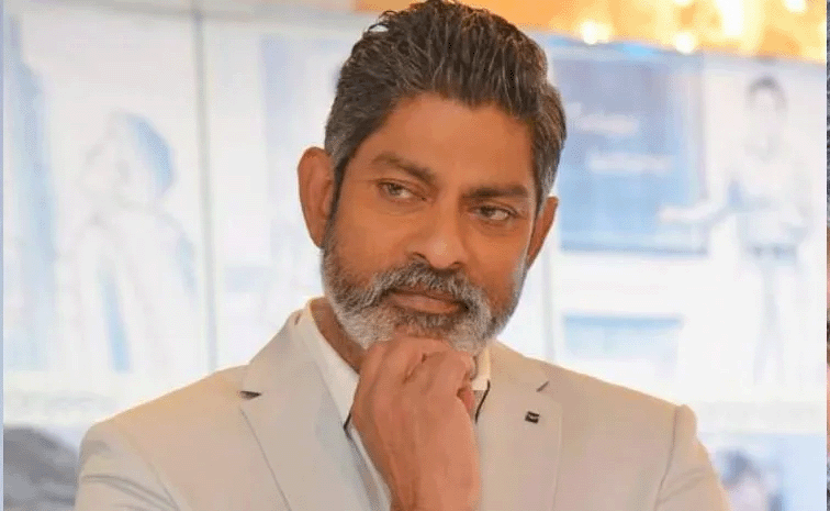 Jagapathi Babu नहीं बल्कि चिन्नाबाबू.. क्या आपने यह वीडियो देखा?