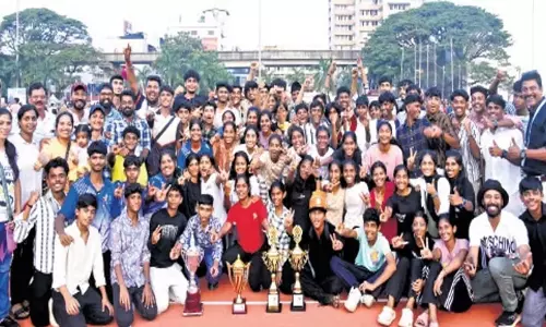 Kerala: तिरुवनंतपुरम ओवरऑल चैंपियन, एथलेटिक्स का ताज मलप्पुरम के नाम Kerala: तिरुवनंतपुरम ओवरऑल चैंपियन, एथलेटिक्स का ताज मलप्पुरम के नाम