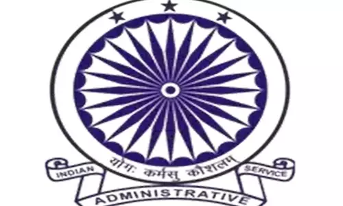 Kerala सरकार ने दो आईएएस अधिकारियों को निलंबित किया