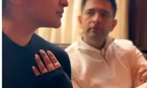 Parineeti ने राघव चड्ढा के साथ एक अलग अंदाज जारी किया पोस्ट Parineeti ने राघव चड्ढा के साथ एक अलग अंदाज जारी किया पोस्ट