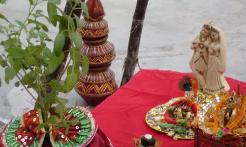 Dev Uthani Ekadashi आज, शुभ मुहूर्त में करें माता तुलसी और शालिग्राम देवता का विवाह