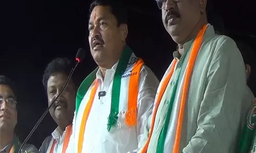 Nana Patole ने अकोला में प्रचार के दौरान भाजपा के खिलाफ कुत्ते का तंज कसा