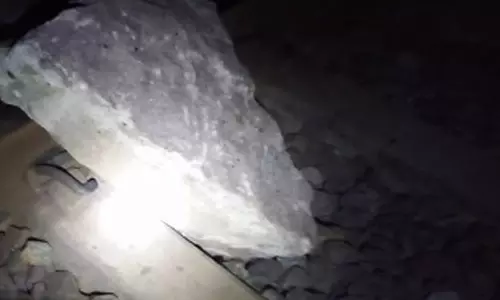 वंदे भारत ट्रेन को पलटाने की साजिश