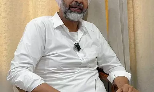 Punjab: किसानों के मुद्दों पर मनप्रीत बादल घिरे Punjab: किसानों के मुद्दों पर मनप्रीत बादल घिरे