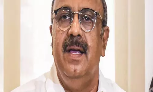 KERALA : सिद्दीकी ने सुप्रीम कोर्ट से कहा, यह कहना उचित नहीं है कि जमानत से पीड़िता को न्याय नहीं मिलेगा KERALA : सिद्दीकी ने सुप्रीम कोर्ट से कहा, यह कहना उचित नहीं है कि जमानत से पीड़िता को न्याय नहीं मिलेगा