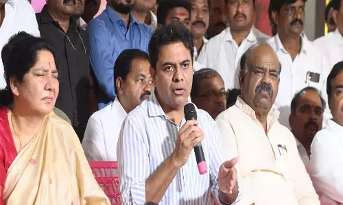 KTR ने केंद्रीय मंत्री खट्टर से मुलाकात की, अमृत टेंडर में भ्रष्टाचार का आरोप लगाया KTR ने केंद्रीय मंत्री खट्टर से मुलाकात की, अमृत टेंडर में भ्रष्टाचार का आरोप लगाया