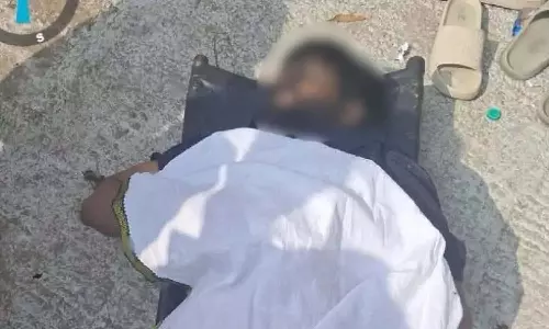 Hyderabad: प्रदक्षिणा के दौरान 31 वर्षीय व्यक्ति की हृदय गति रुकने से मौत Hyderabad: प्रदक्षिणा के दौरान 31 वर्षीय व्यक्ति की हृदय गति रुकने से मौत