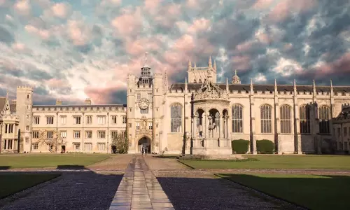 Cambridge विश्वविद्यालय ने अंतर्राष्ट्रीय छात्रों के लिए पूर्ण वित्तपोषित PhD कार्यक्रम शुरू किया