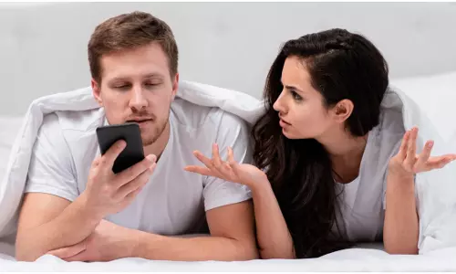 Lifestyle: अपने पार्टनर से बिना लड़ाई के ऐसे समझें मन की बात Lifestyle: अपने पार्टनर से बिना लड़ाई के ऐसे समझें मन की बात