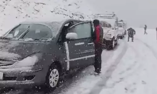 Kashmir में बारिश और बर्फबारी से सूखा खत्म