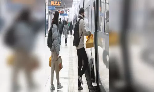 10 में से 7 लोगों ने कहा- बिना शादी के भी साथ रह सकते हैं कपल