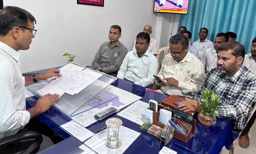 Churu: आमजन की समस्याओं के समाधान के लिए गंभीरता से काम करें अधिकारी: बिजेंद्र सिंह