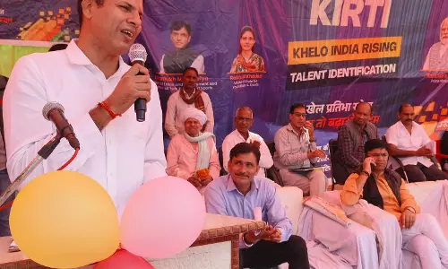 Churu: खिलाड़ियों से रूबरू हुए देवेन्द्र झाझड़िया, खेल कौशलों की दी जानकारी Churu: खिलाड़ियों से रूबरू हुए देवेन्द्र झाझड़िया, खेल कौशलों की दी जानकारी
