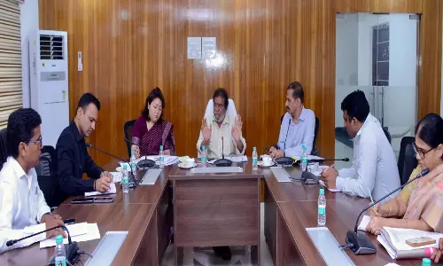 नकली दवा विक्रेताओं के खिलाफ कार्रवाई शुरू करें- Telangana के स्वास्थ्य मंत्री नकली दवा विक्रेताओं के खिलाफ कार्रवाई शुरू करें- Telangana के स्वास्थ्य मंत्री