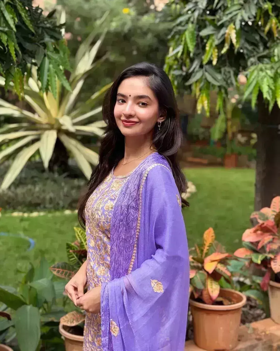 अनुष्का सेन ने जीत लिया फैंस का दिल