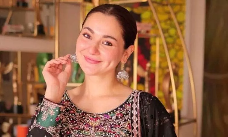 Hania Aamir उर्फ ​​शारजीना कब शादी के बंधन में बंधने जा रही?