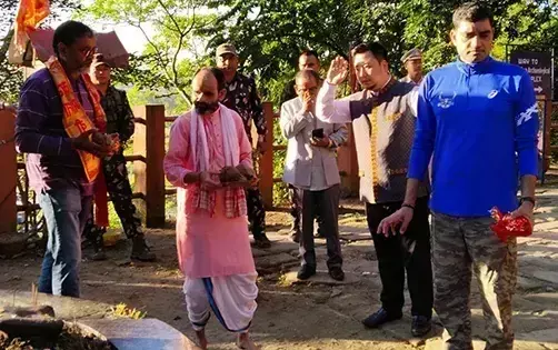 Arunachal: मुख्य सचिव ने मालिनीथन मंदिर का दौरा किया