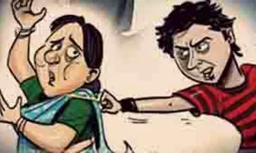 Punjab:  लुटेरों ने घर के बाहर महिला को बनाया निशाना