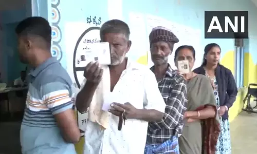 झारखंड में 43 सीटों पर वोटिंग, वायनाड में दांव पर प्रियंका गांधी की साख, 10 राज्यों की 31 विधानसभा सीटों पर वोटिंग जारी, कड़ी सुरक्षा झारखंड में 43 सीटों पर वोटिंग, वायनाड में दांव पर प्रियंका गांधी की साख, 10 राज्यों की 31 विधानसभा सीटों पर वोटिंग जारी, कड़ी सुरक्षा