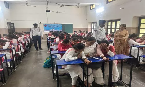 Haryana: यातायात नियम प्रश्नोत्तरी में 2 लाख से अधिक विद्यार्थियों ने भाग लिया Haryana: यातायात नियम प्रश्नोत्तरी में 2 लाख से अधिक विद्यार्थियों ने भाग लिया