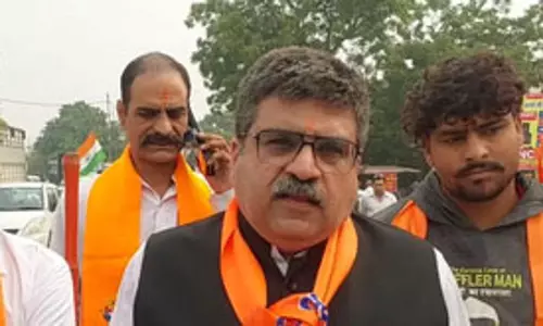 अंबाला में अवैध दरगाह को लेकर हिंदू संगठनों का हल्ला बोल अंबाला में अवैध दरगाह को लेकर हिंदू संगठनों का हल्ला बोल