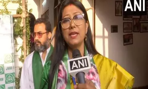 झारखंड में मतदान शुरू होने पर JMM उम्मीदवार महुआ माजी ने कहा- रांची को बदलना चाहती हूं झारखंड में मतदान शुरू होने पर JMM उम्मीदवार महुआ माजी ने कहा- रांची को बदलना चाहती हूं