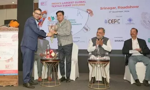 Bharat Tex roadshow में कश्मीर की कपड़ा विरासत का प्रदर्शन