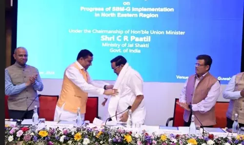 SBM-G की प्रगति पर चर्चा के लिए गुवाहाटी में समीक्षा बैठक आयोजित SBM-G की प्रगति पर चर्चा के लिए गुवाहाटी में समीक्षा बैठक आयोजित