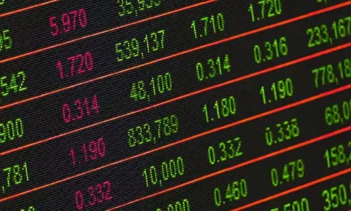समेकन चरण के बीच Indian stock market लाल निशान में खुला समेकन चरण के बीच Indian stock market लाल निशान में खुला