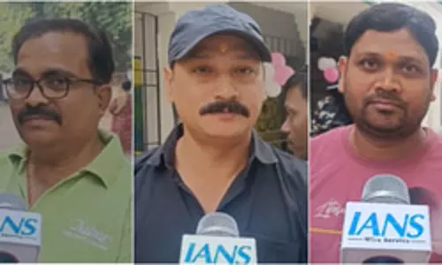 झारखंड के गढ़वा में वोटिंग, मतदाता उत्साहित