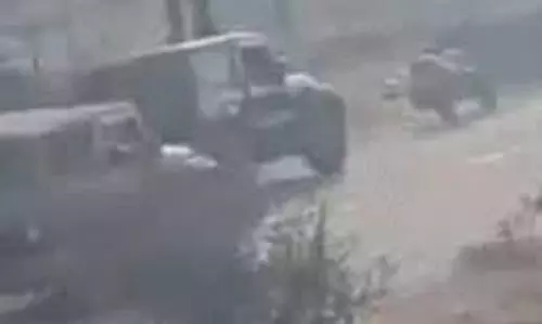 Jaipur: रील के नशे में युवकों ने रेलवे ट्रैक पर दौड़ाई थार