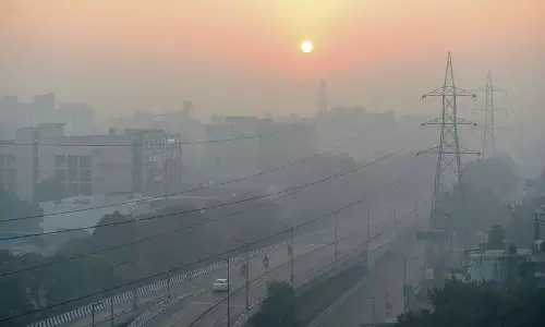 Haryana : सप्ताह बीतने के साथ, क्षेत्र में धुंध ने सूरज को अवरुद्ध कर दिया Haryana : सप्ताह बीतने के साथ, क्षेत्र में धुंध ने सूरज को अवरुद्ध कर दिया