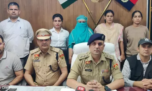 Haryana : लेडी डॉन मनीषा के तीन सहयोगी गिरफ्तार Haryana : लेडी डॉन मनीषा के तीन सहयोगी गिरफ्तार