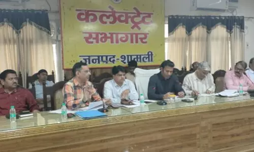 Shamli: कोई कार्य अपने आप नहीं होता कार्य करने के लिए चलना पड़ता है: जिलाधिकारी अरविन्द कुमार चौहान