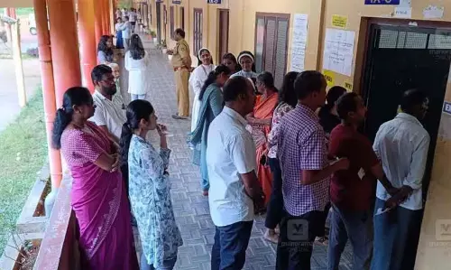KERALA : वायनाड, चेलाक्कारा उपचुनाव: मतदान 40% के पार
