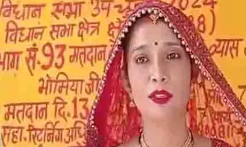 राजस्थान उपचुनाव: Dausa में दुल्हन ने शादी की रस्मों के बीच डाला वोट