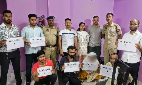 Assam : गुवाहाटी में 10000 याबा टैबलेट के साथ पांच गिरफ्तार Assam : गुवाहाटी में 10000 याबा टैबलेट के साथ पांच गिरफ्तार