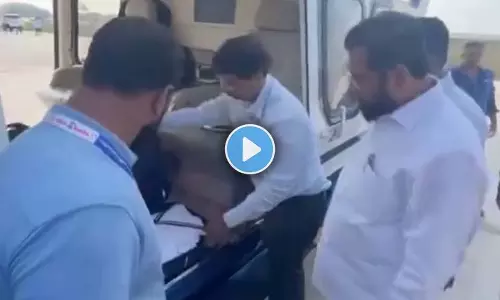 बैग में सिर्फ कपड़े…, CM एकनाथ शिंदे के सामान की भी हुई जांच! बैग में सिर्फ कपड़े…, CM एकनाथ शिंदे के सामान की भी हुई जांच!