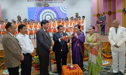 Padma Shri पुरस्कार विजेता ने स्कूली बच्चों को किया सम्मानित