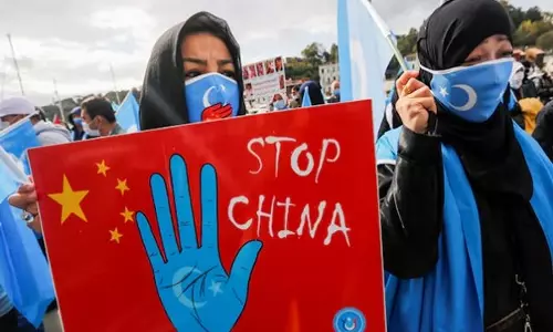 उइगर अधिवक्ता जबरन श्रम कानूनों के सख्त क्रियान्वयन और Xinjiang को मान्यता देने पर जोर दे रहे